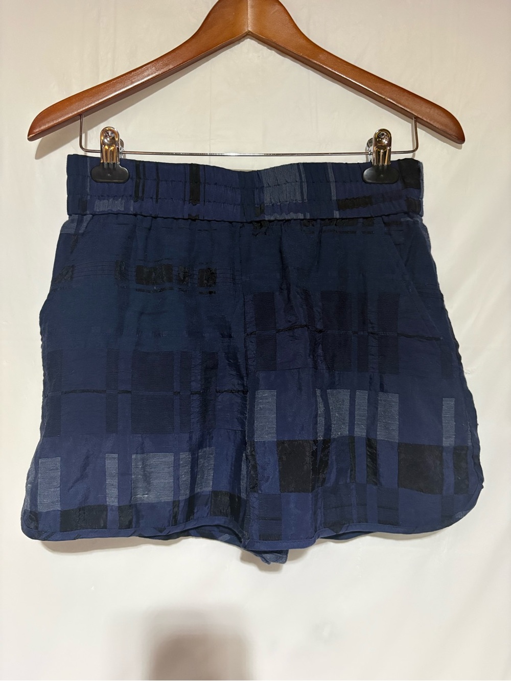 Baum Und Pferdgarten High-Waist Navy Geometric Pattern Women’s Shorts